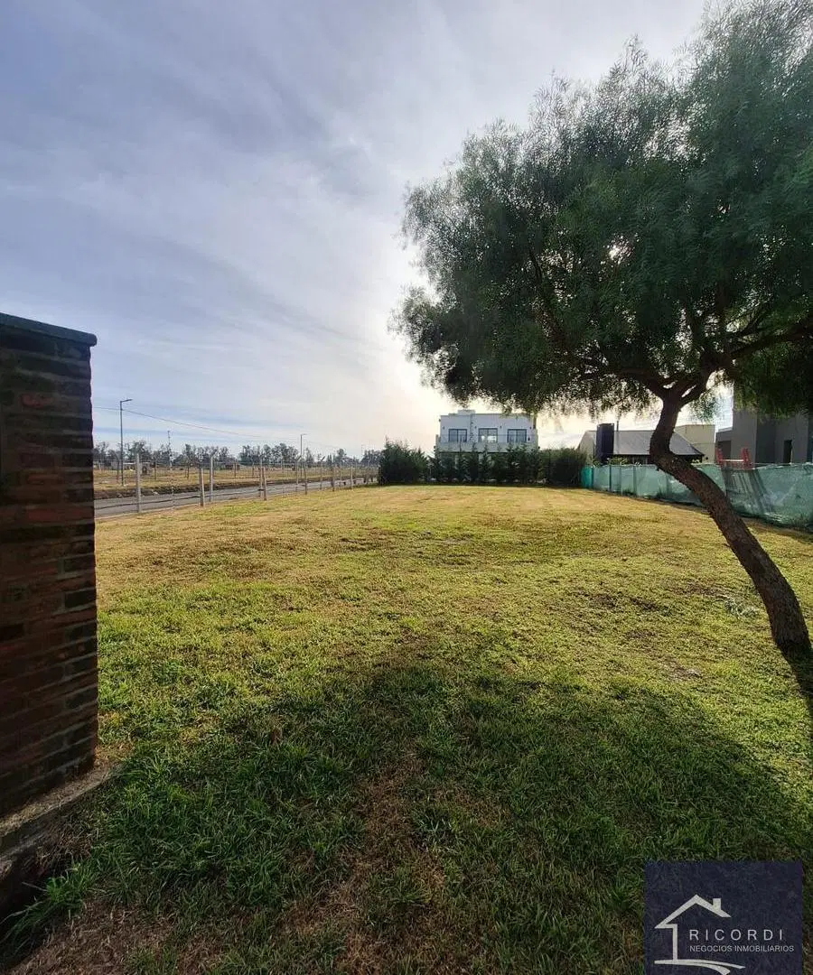 Terreno en Santa Emilia 4