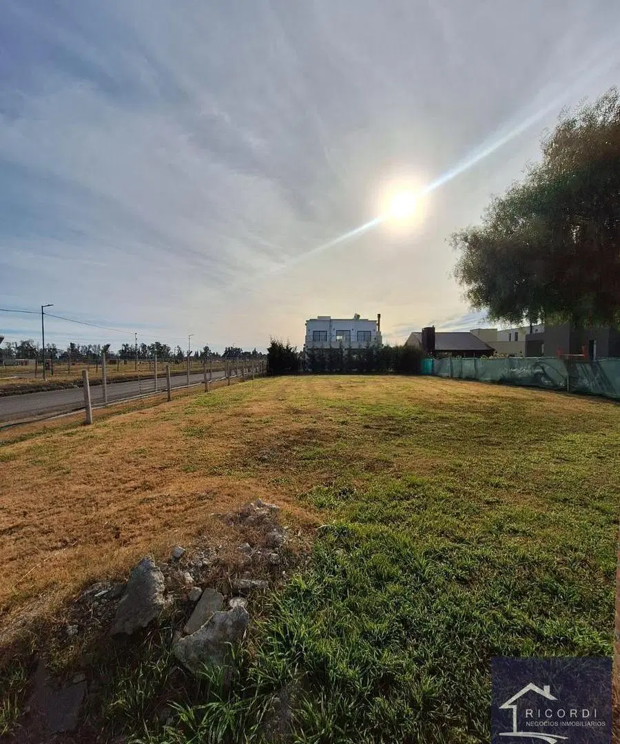Terreno en Santa Emilia 2