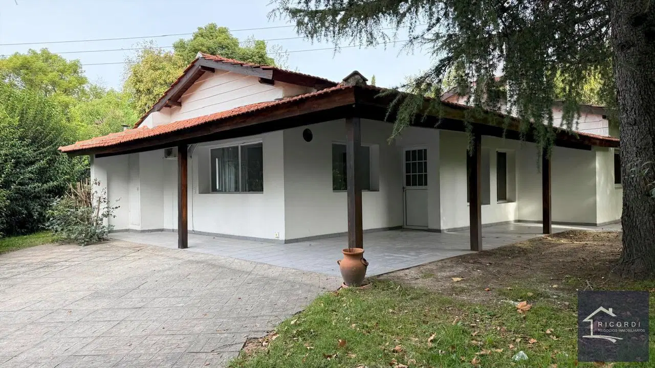 Casa en Venta en Mapuche C.C 4 ambientes 4
