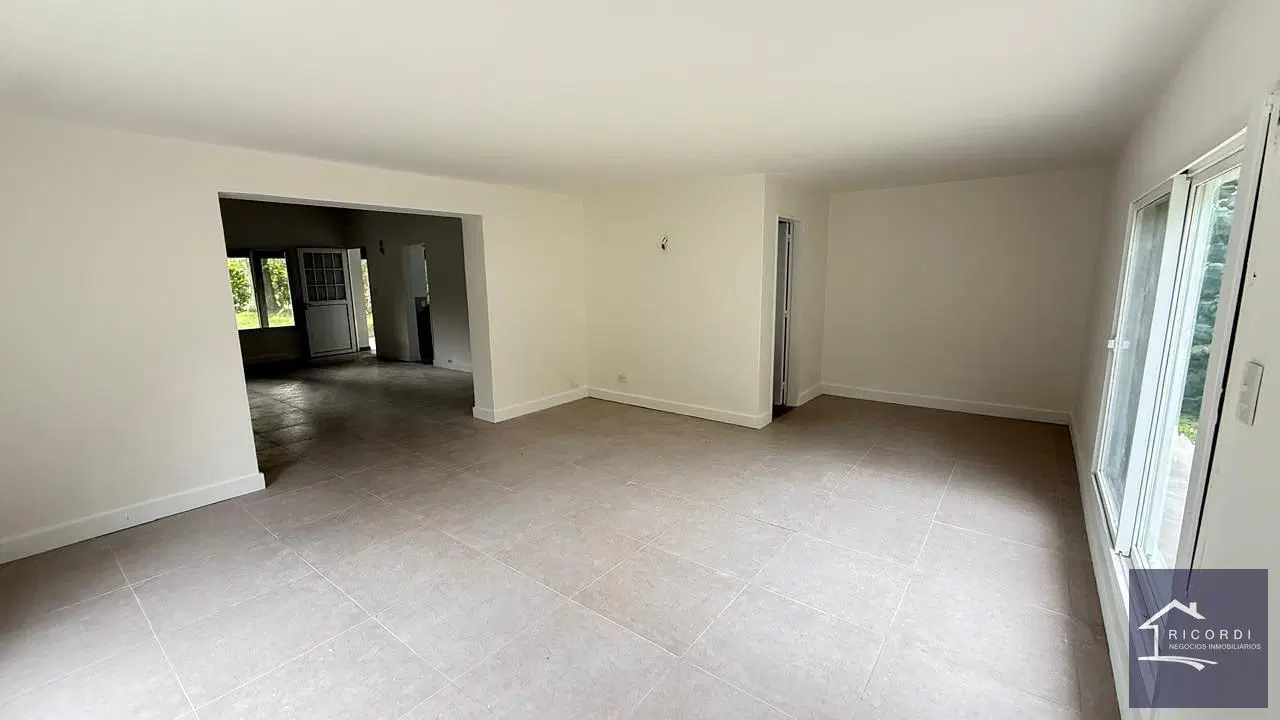 Casa en Venta en Mapuche C.C 4 ambientes 3