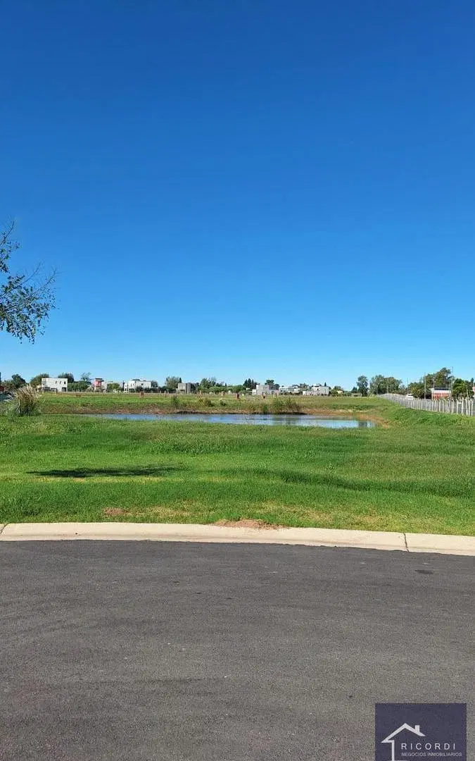 Terreno en Santa Sofía 8