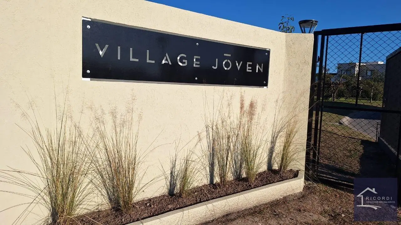 Casa en Village Plaza 8