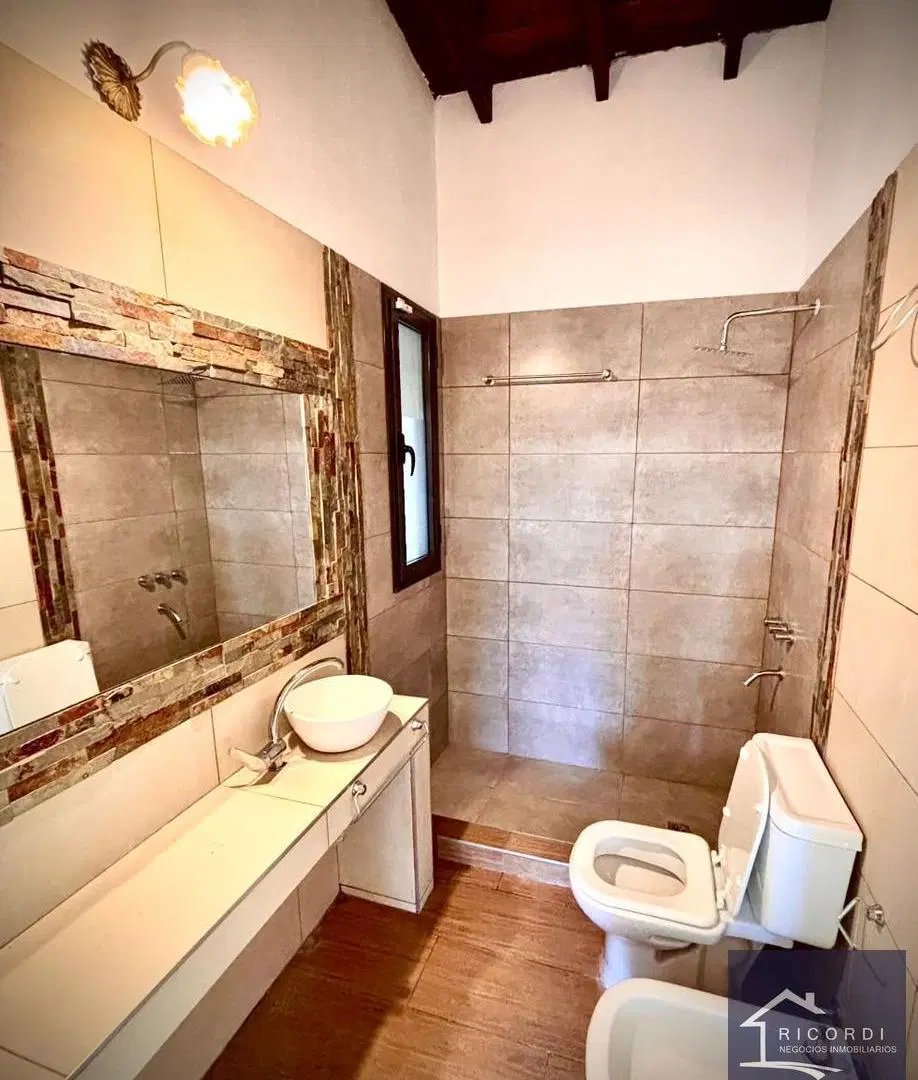 Casa 5 ambientes en Barrio Privado Brujas. 4