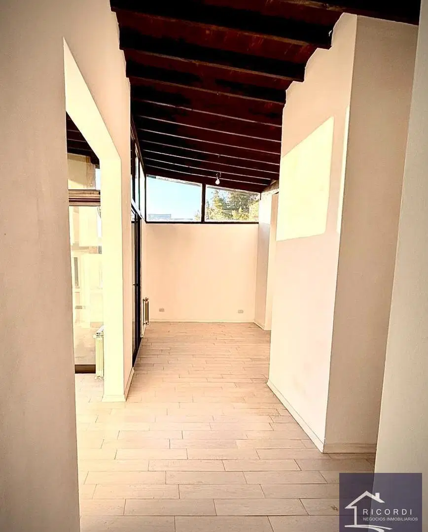 Casa 5 ambientes en Barrio Privado Brujas. 5