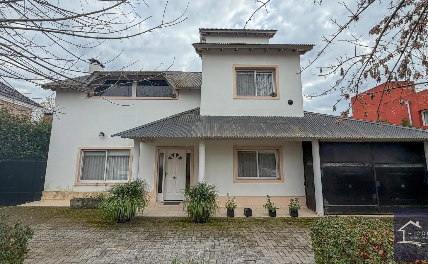 Venta - Hermosa Casa en Los Sauces - Pilar 1