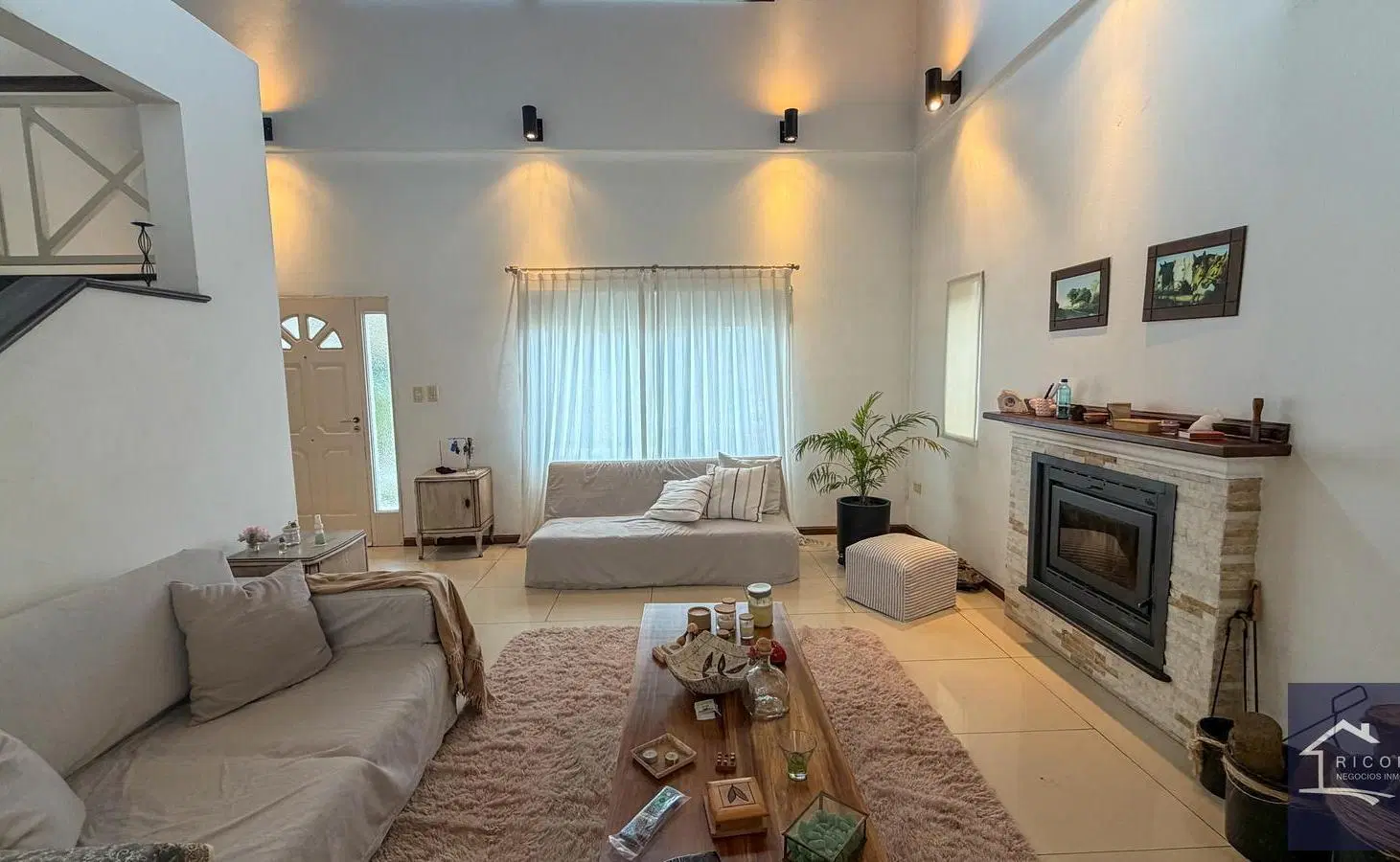 Venta - Hermosa Casa en Los Sauces - Pilar 2