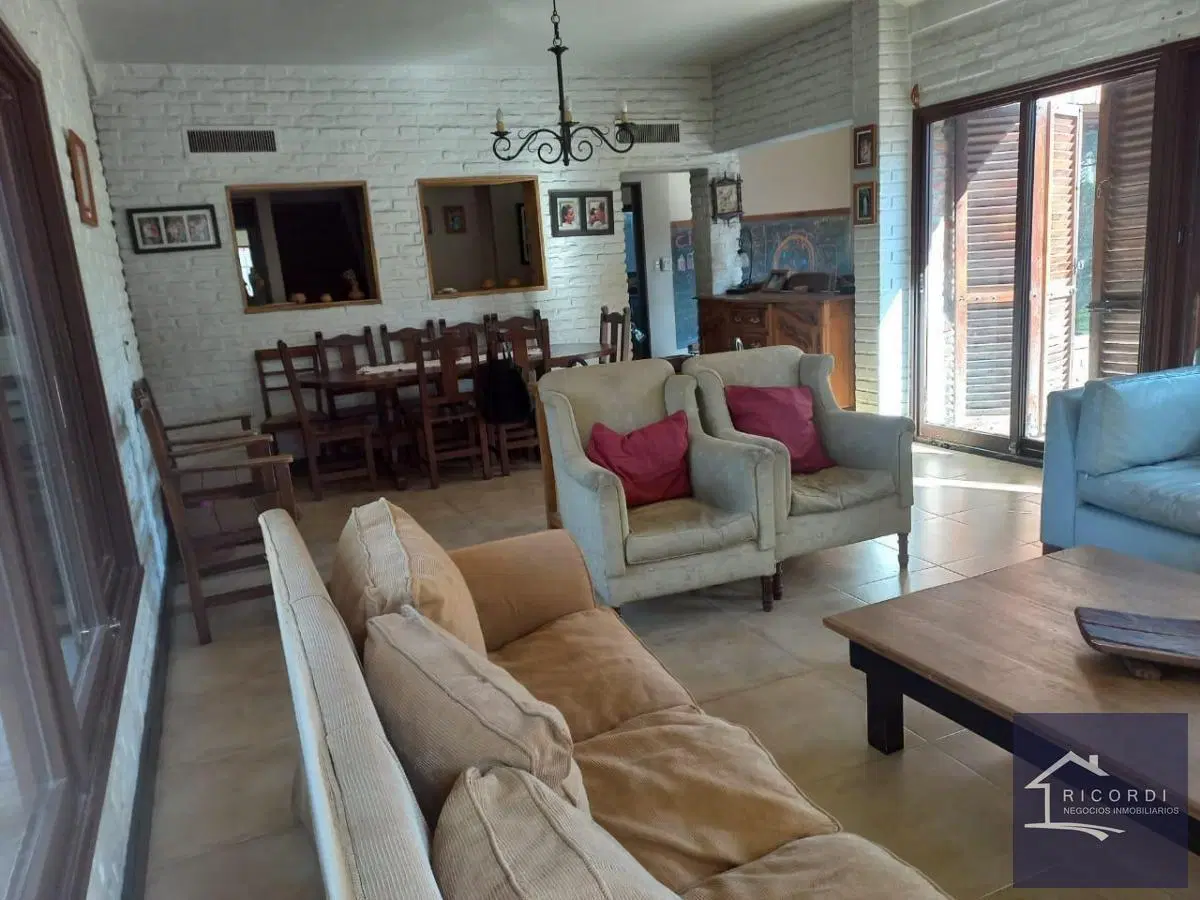 Casa 6 ambientes en Bella Vista. 5