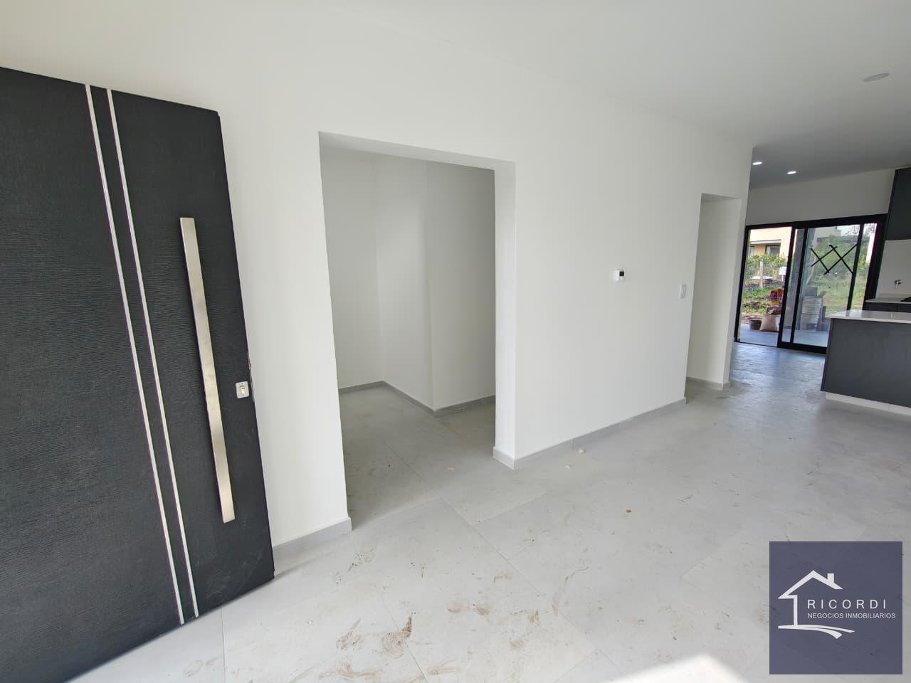 Foto de Casa VENTA 4 Amb Santa Elena escritorio y lavadero, imagen 5