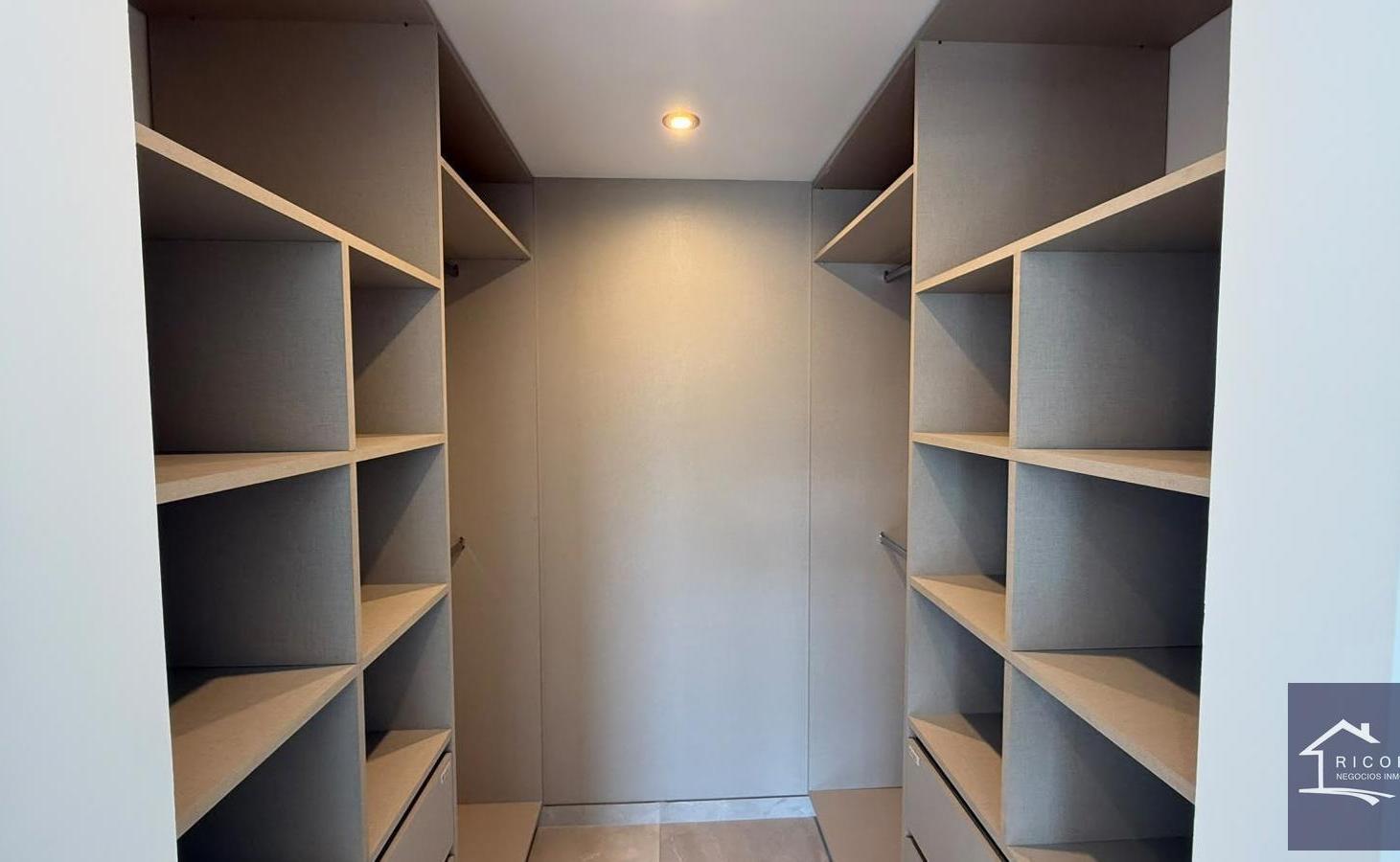 Foto de Casa en venta en Barrio Privado Santa Sofia, Pilar del Este al 1000, imagen 1