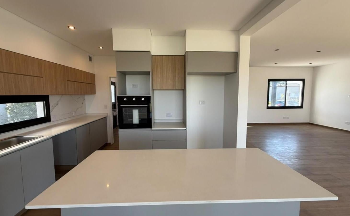 Foto de Casa en venta en Barrio Privado Santa Elisa, Pilar del Este., imagen 5