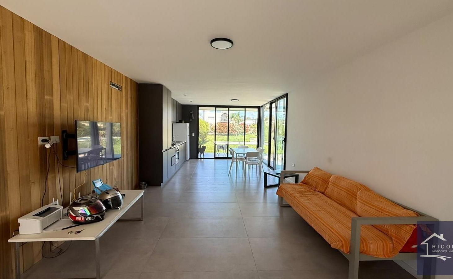 Foto de Casa en venta en Barrio Privado Santa Elena, Pilar del Este. al 1000, imagen 3
