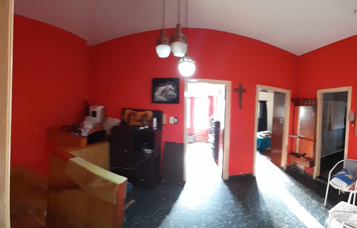 DEPARTAMENTO TIPO CASA 3 AMB. AL FRENTE