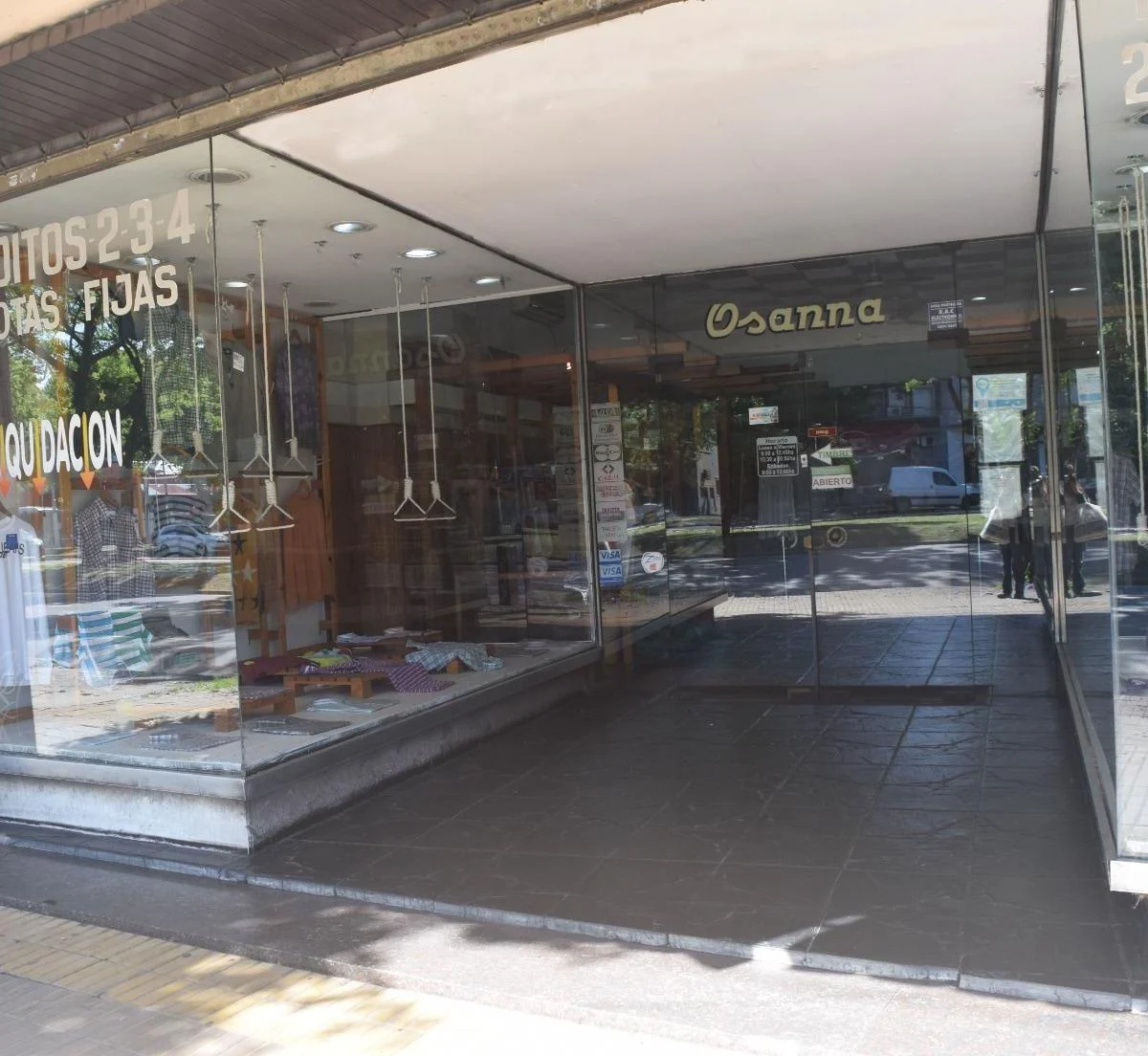 Foto de ALQUILER LOCAL SOBRE AV. MITRE DE 210 M2, imagen 4