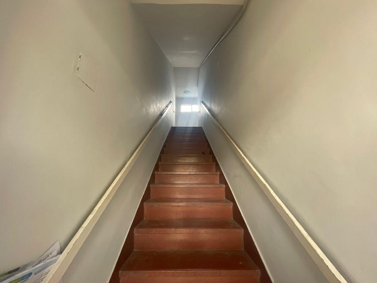 Foto de DEPARTAMENTO 3 AMBIENTES EN 1ER. PISO POR ESCALERA, imagen 1