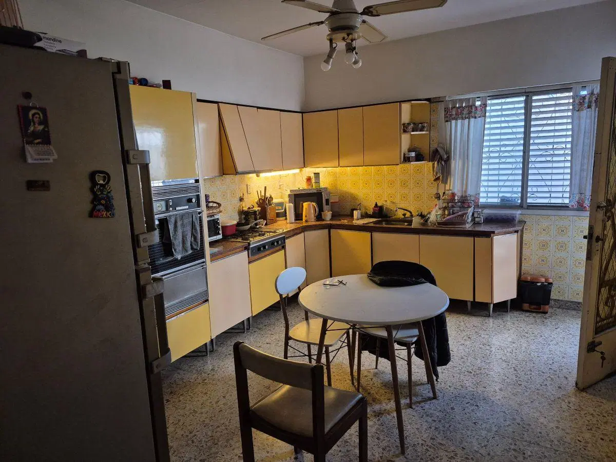 VENTA CASA CON LOCAL SOBRE AV. MITRE 1