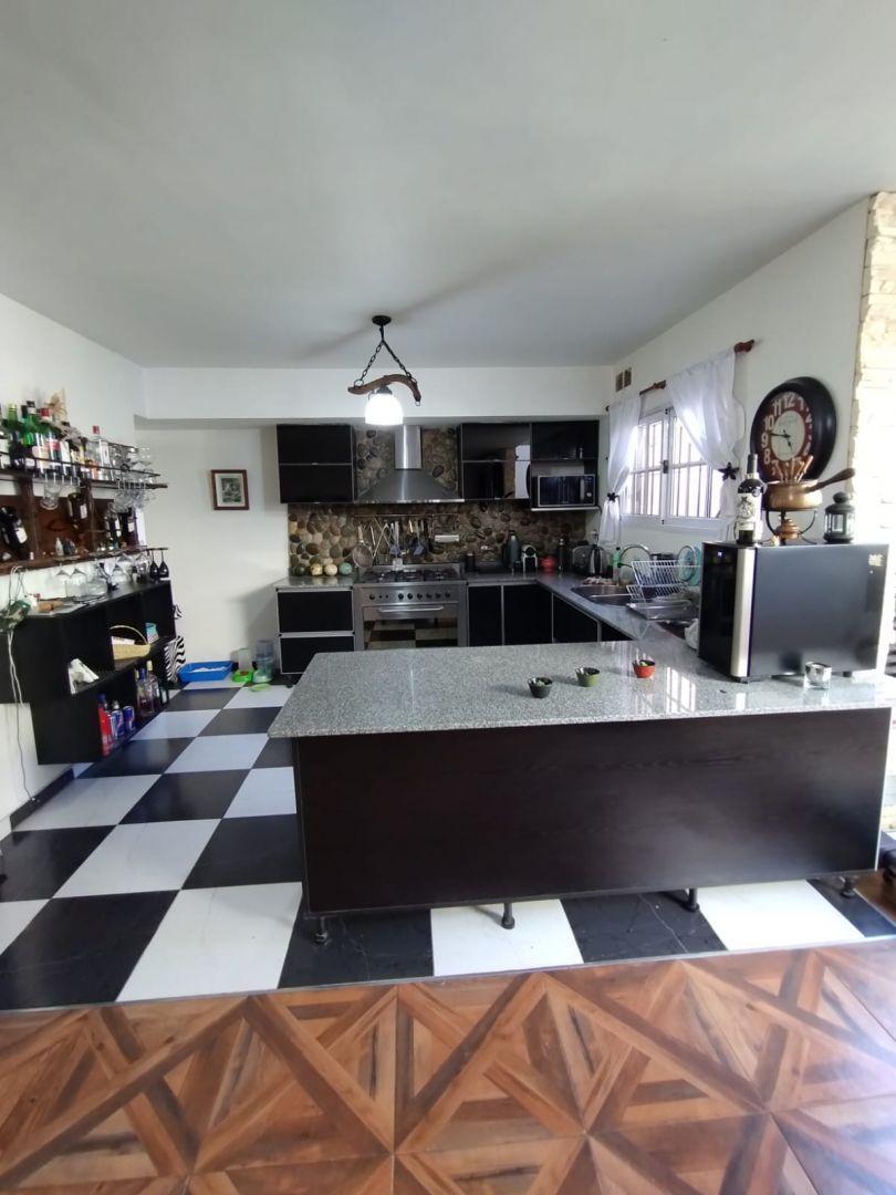Chalet en Venta en Lanus Oeste 3