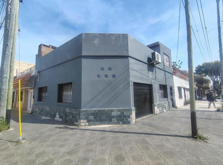 casa de 3 ambientes co garaje en dos plantas 3