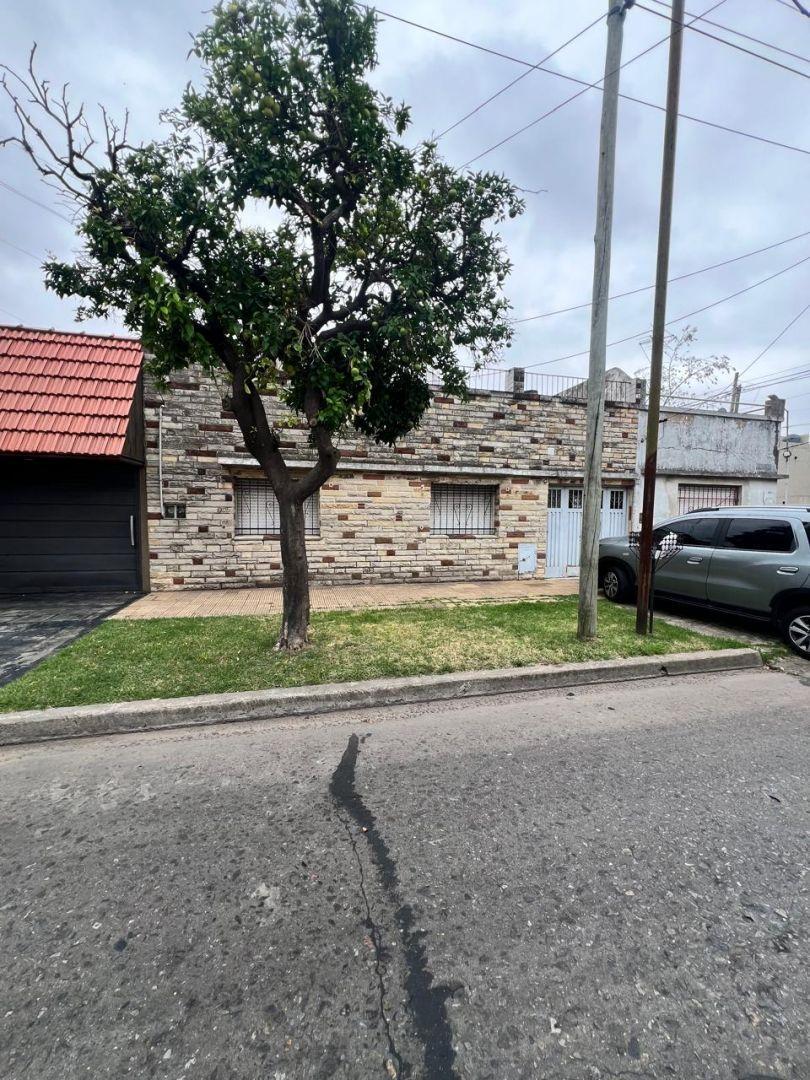 CASA A FEACCIONAR SOBRE LOTE PROPIO