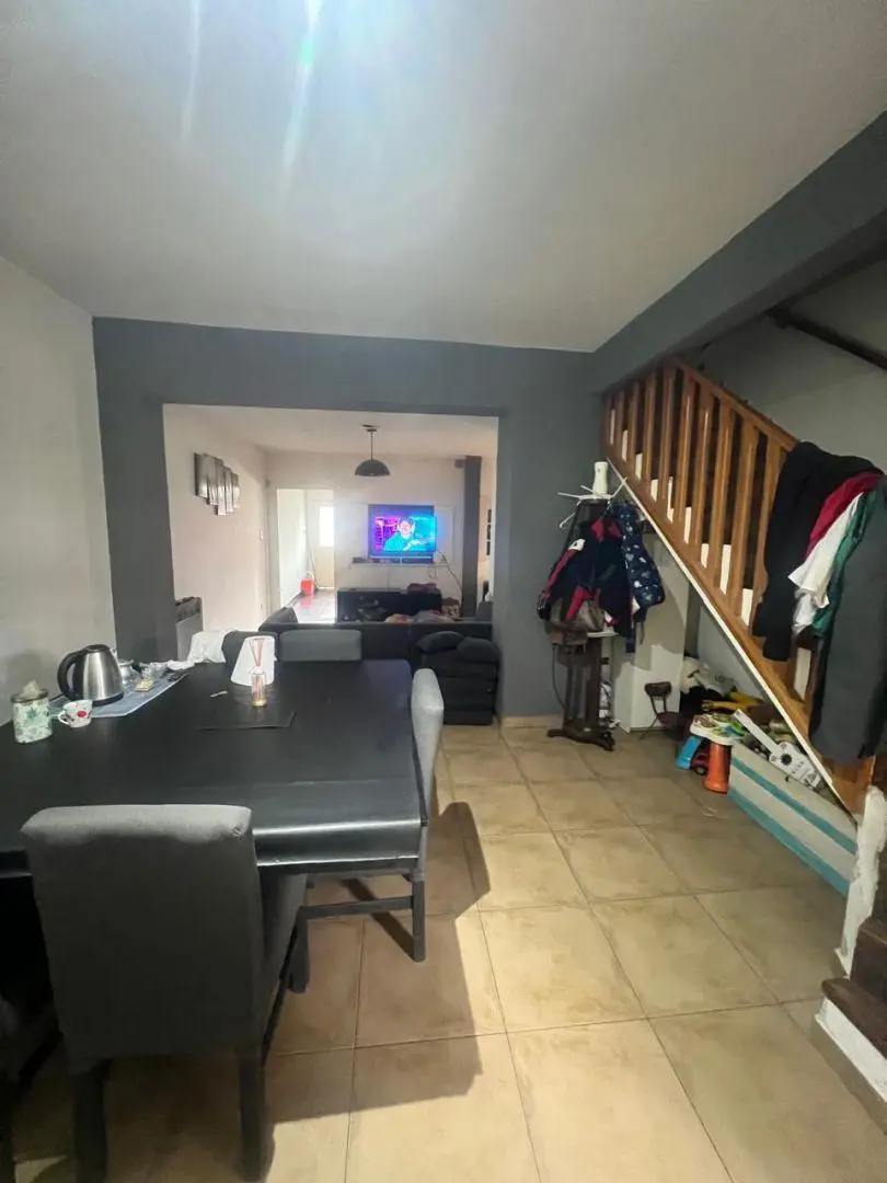 CASA CON GAREJE FONDO Y PISCINA 5
