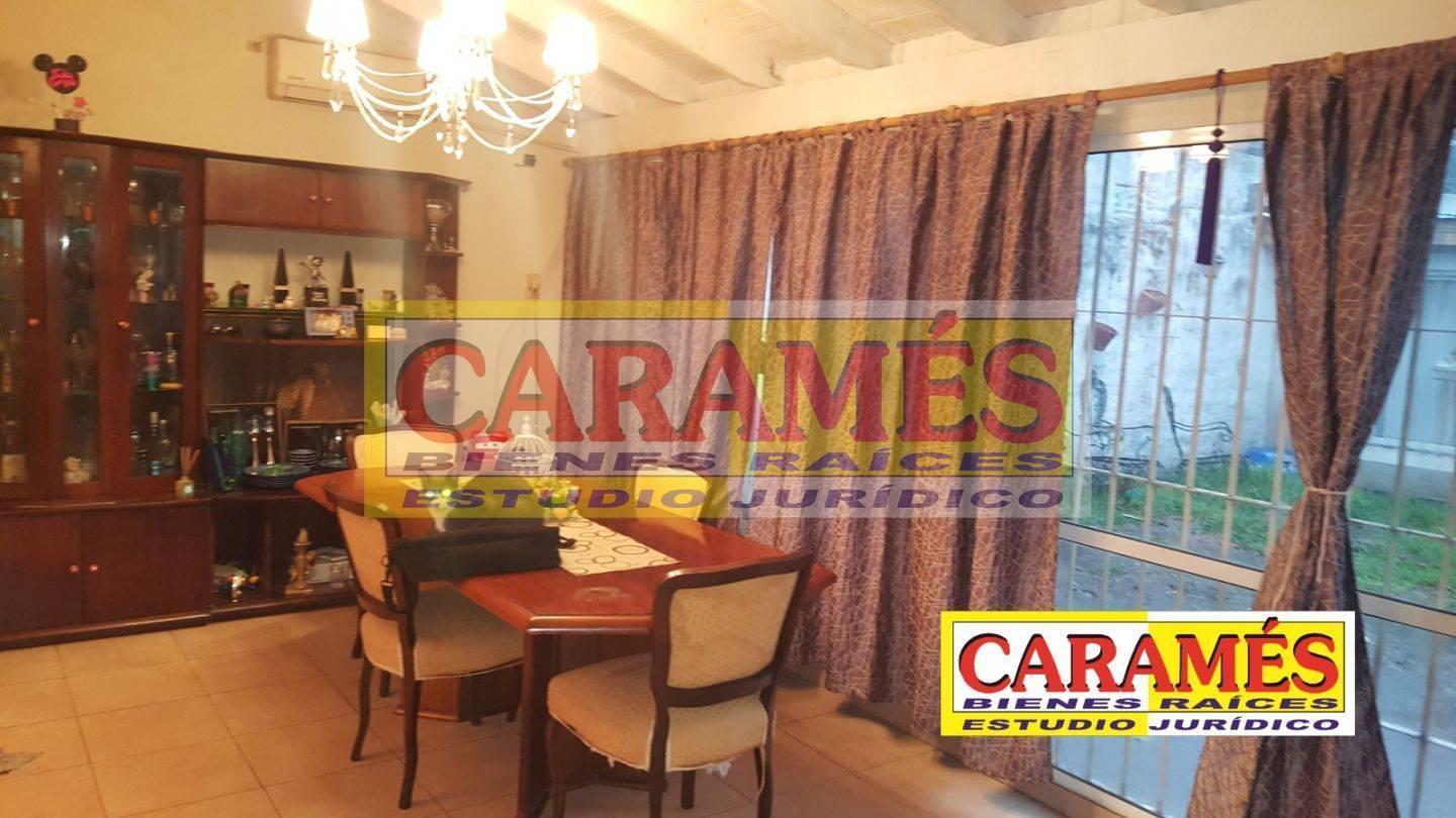 Foto de Casa lote propio En Venta En Lanus Oeste 3 AMB C/ garaje, imagen 3