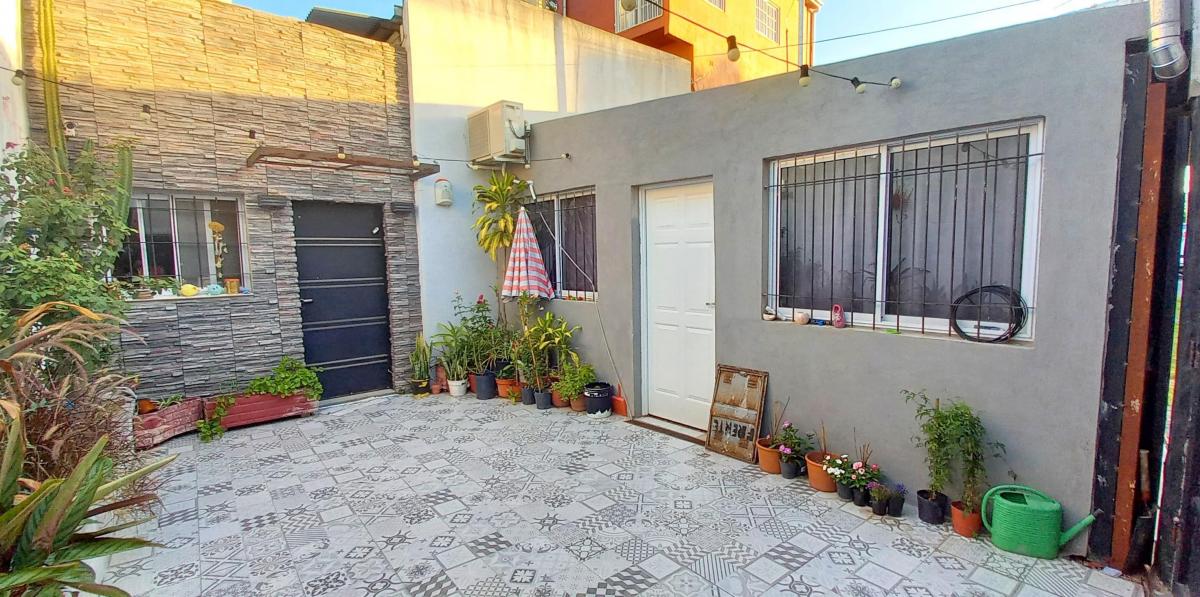 PH AL FRENTE CON PATIO