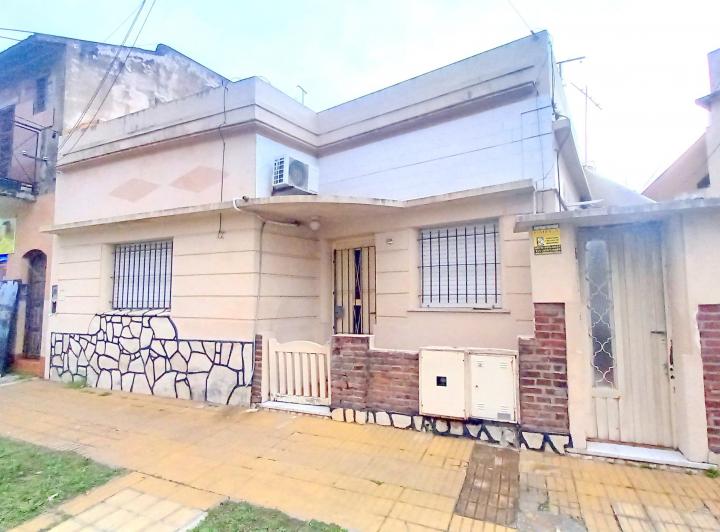 CASA AL FRENTE 1