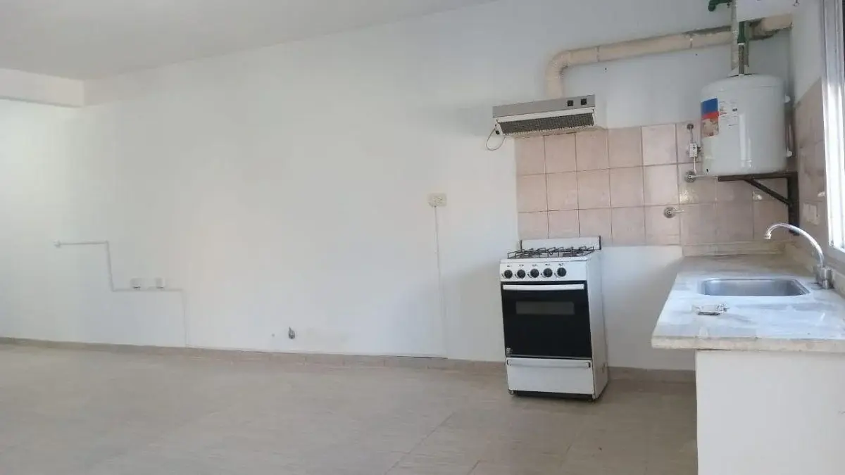 DEPTO. AL FRENTE - 1ER PISO 2