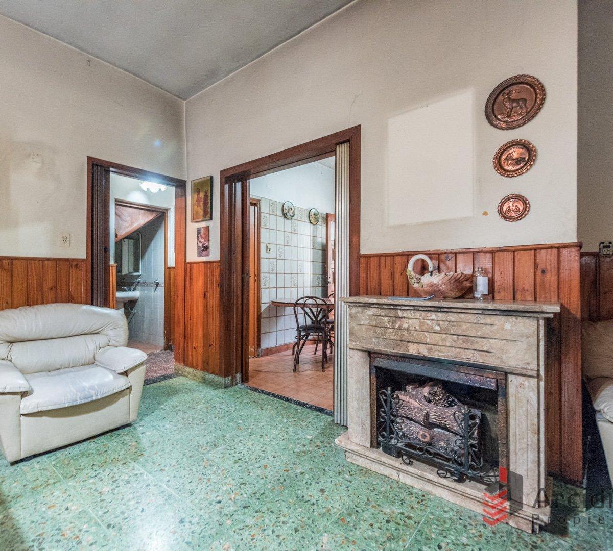 Venta Casa 4 Ambientes con Cochera. Murguiondo 4600, Villa Lugano. 4