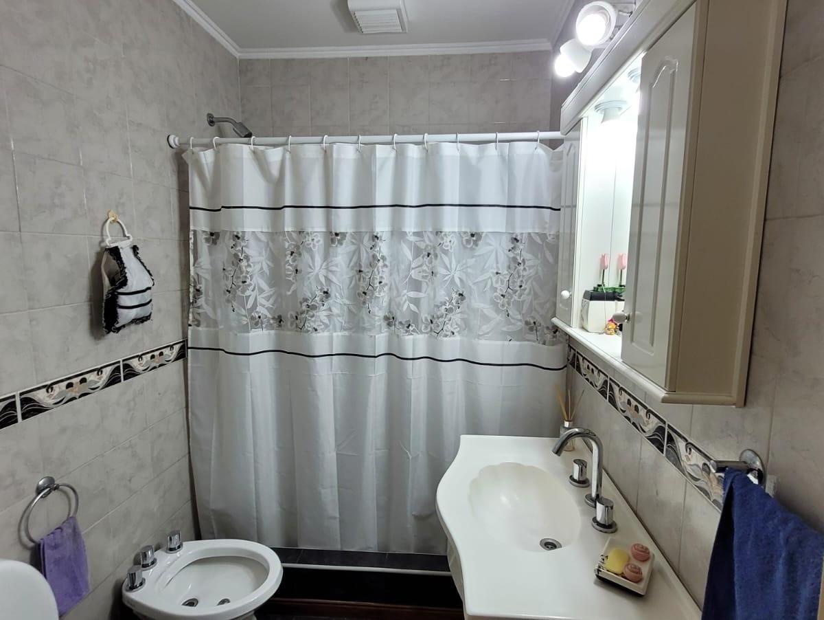 Venta Casa con Cochera/local y Departam. T Gordillo 4100 Villa Lugano 2