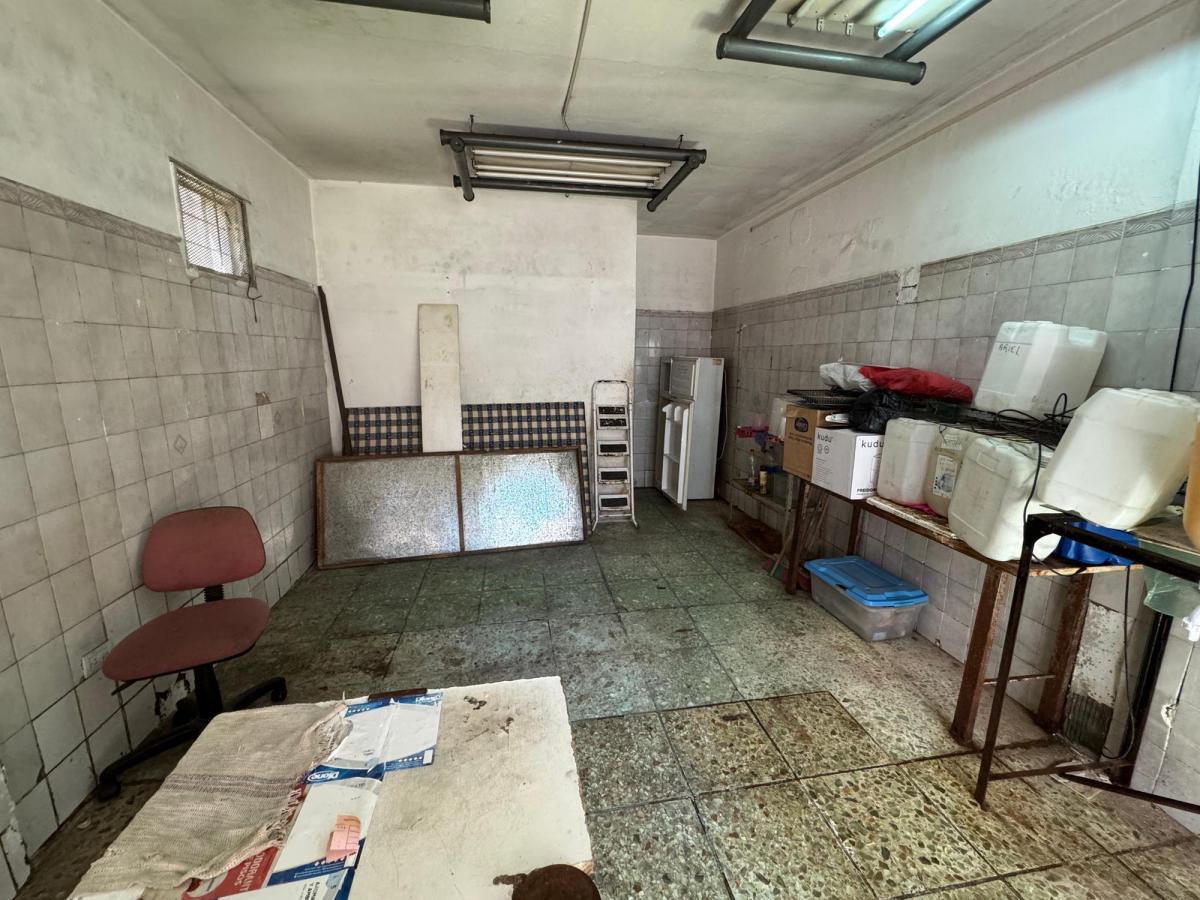 Venta Local Comercial C Baño. Av Castañares 4700. Villa Lugano. Caba. 3