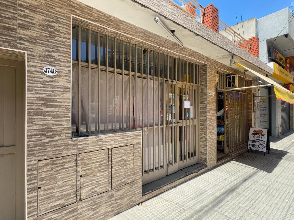 Venta Local Comercial C Baño. Av Castañares 4700. Villa Lugano. Caba. 3