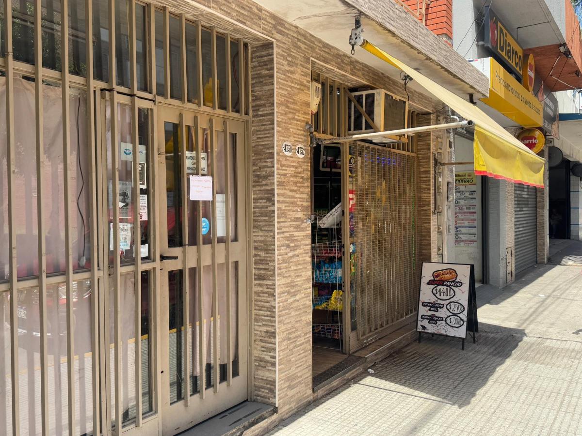 Venta Local Comercial C Baño. Av Castañares 4700. Villa Lugano. Caba. 1