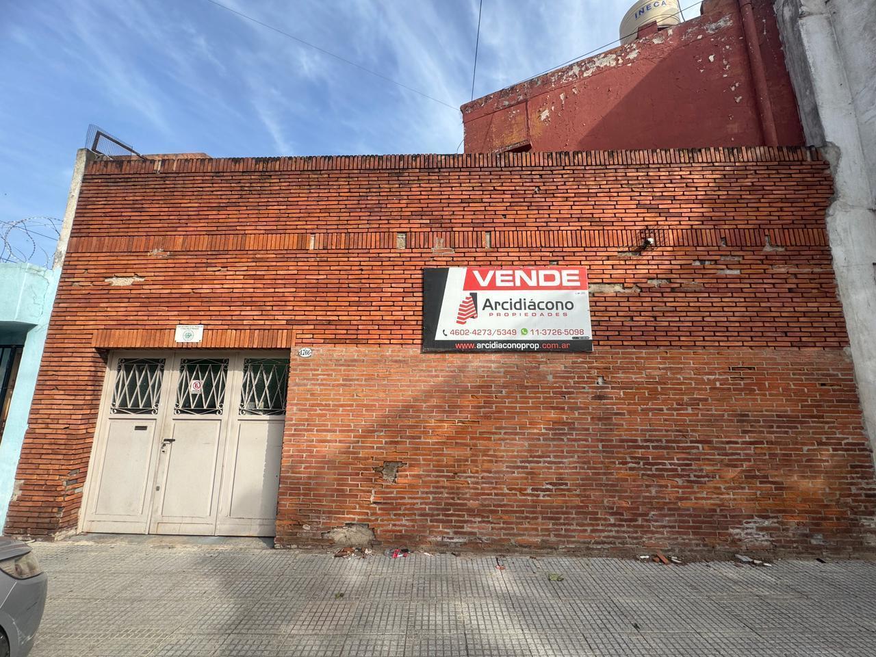 VENTA PH 4 AMB C COCHERA. AV. CASTAÑARES 1700. PARQUE CHACABUCO. CABA