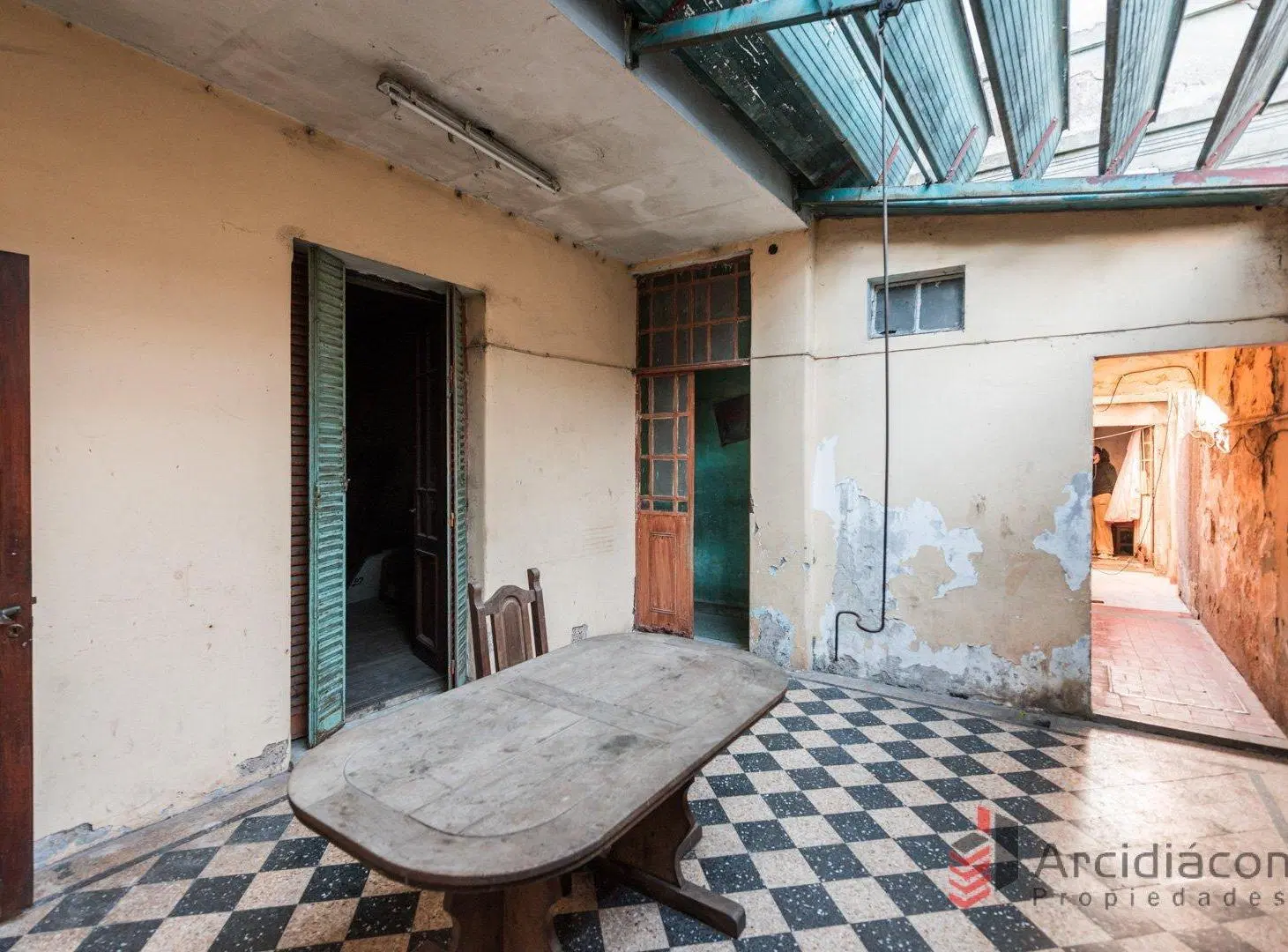 VENTA CASA CON COCHERA A DEMOLER/ LOTE, SAYOS 5400, VILLA LUGANO 5