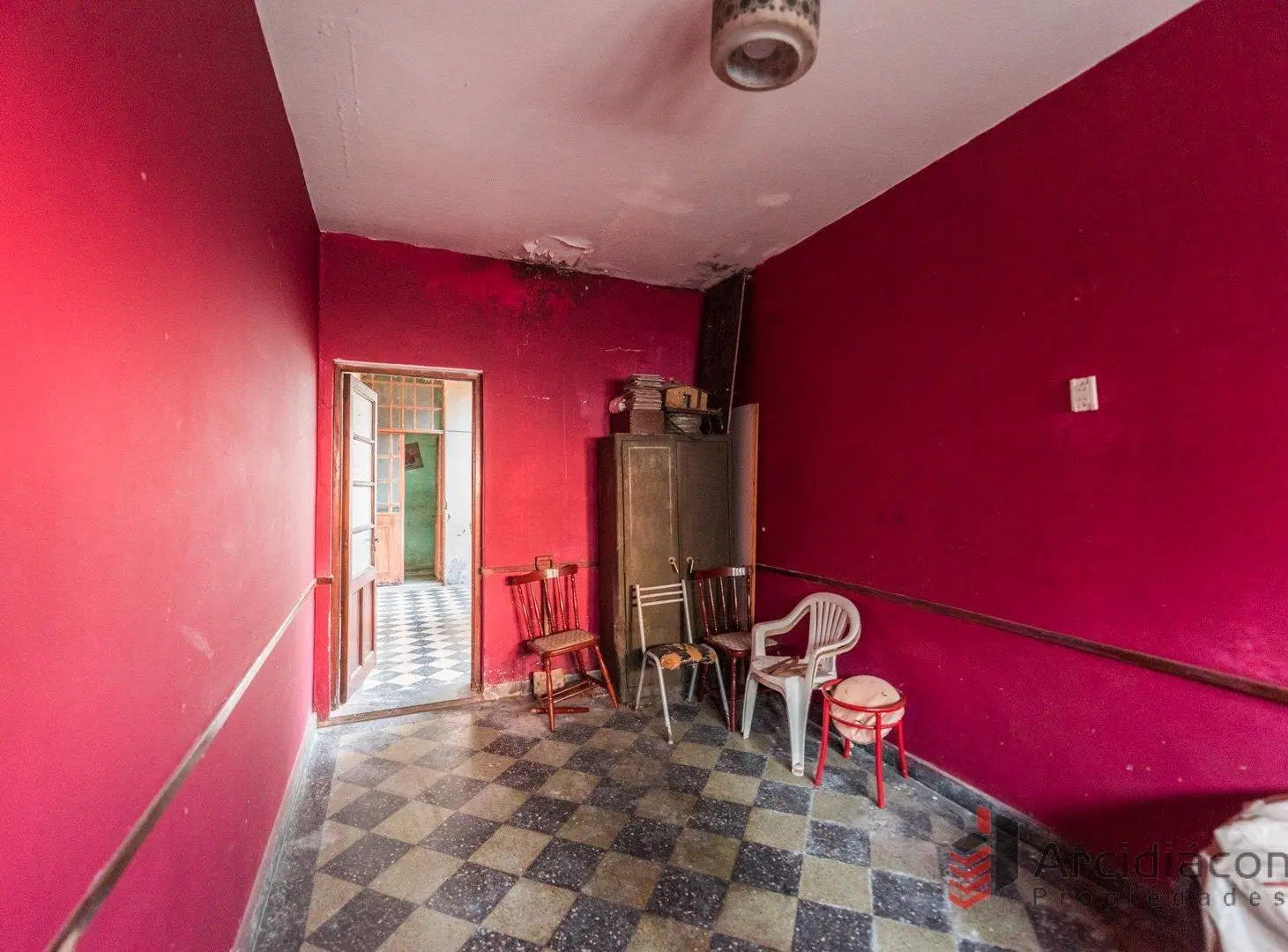 VENTA CASA CON COCHERA A DEMOLER/ LOTE, SAYOS 5400, VILLA LUGANO 2