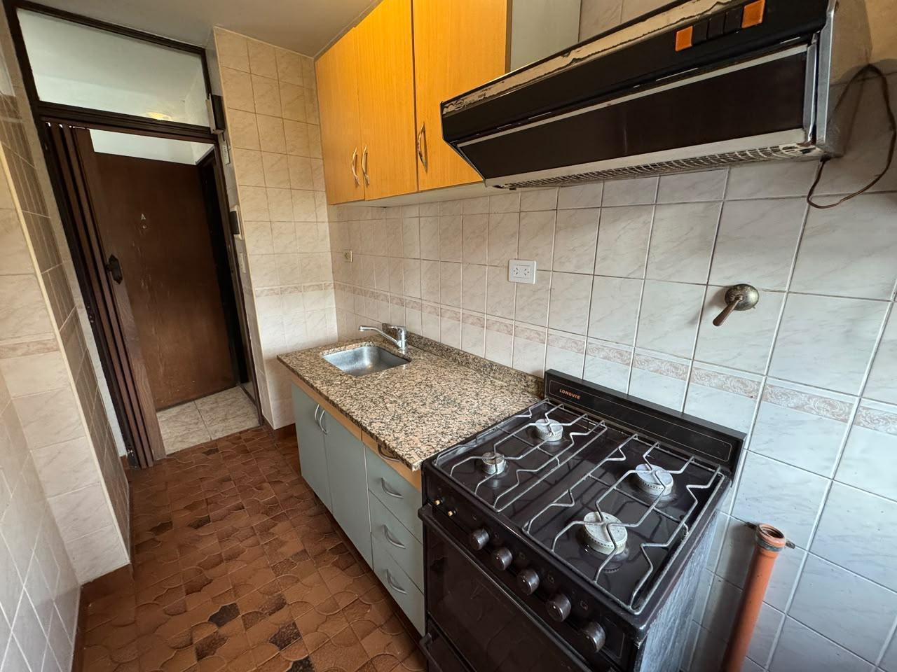 Foto de VENTA DEPARTAMENTO 3 AMB. EDIF 138, LUGANO 1 Y 2, VILLA LUGANO, CABA., imagen 4