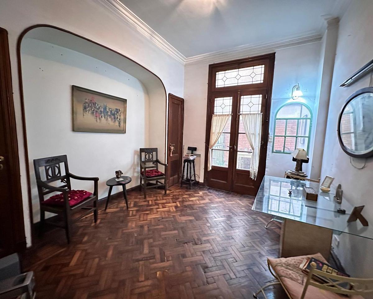 Once - 4 Ambientes en Edificio de Estilo Apto Profesional - Cerca de Subte, Avs y Universidades 1