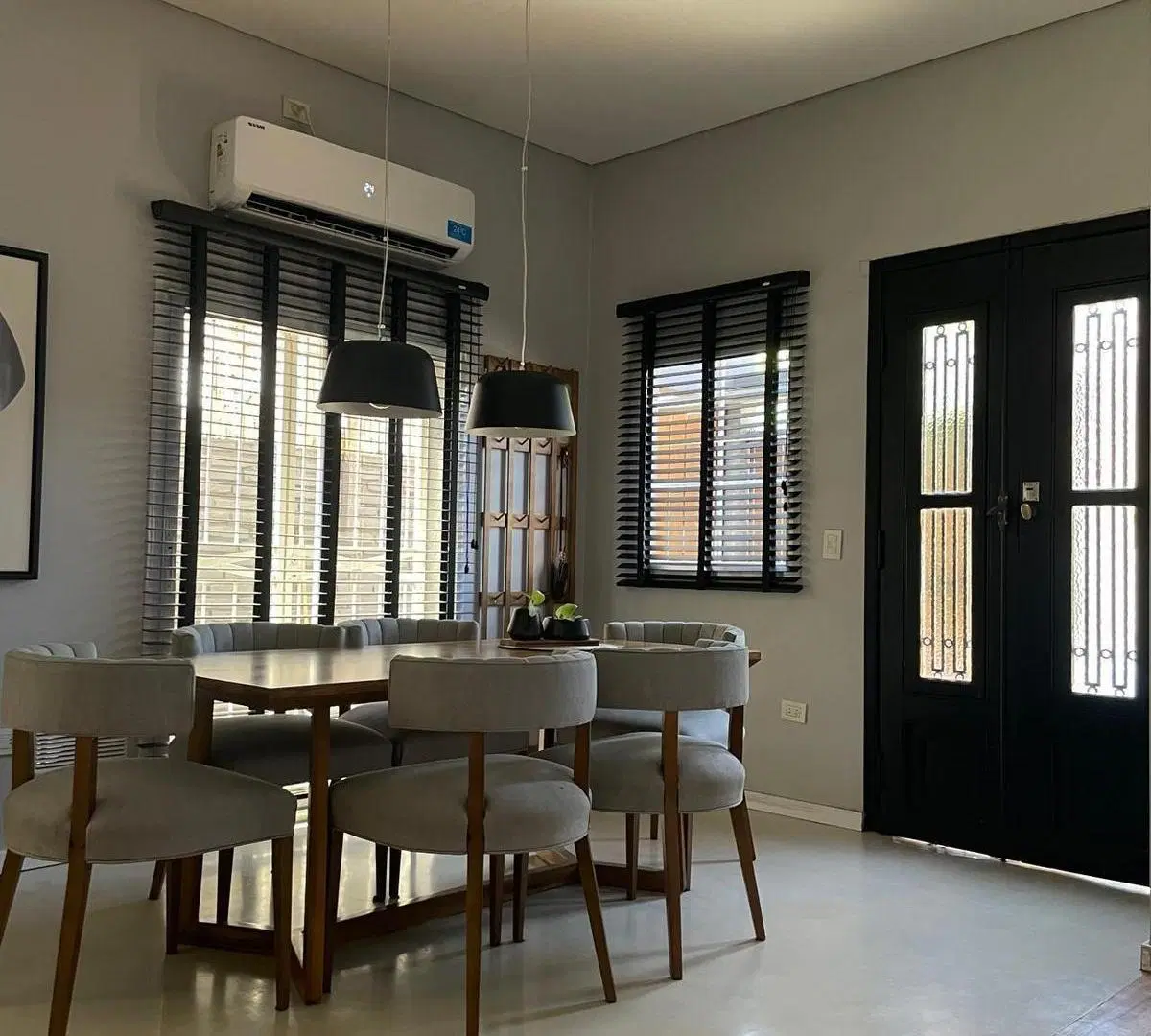 Casa de diseño en HURLINGHAM 2