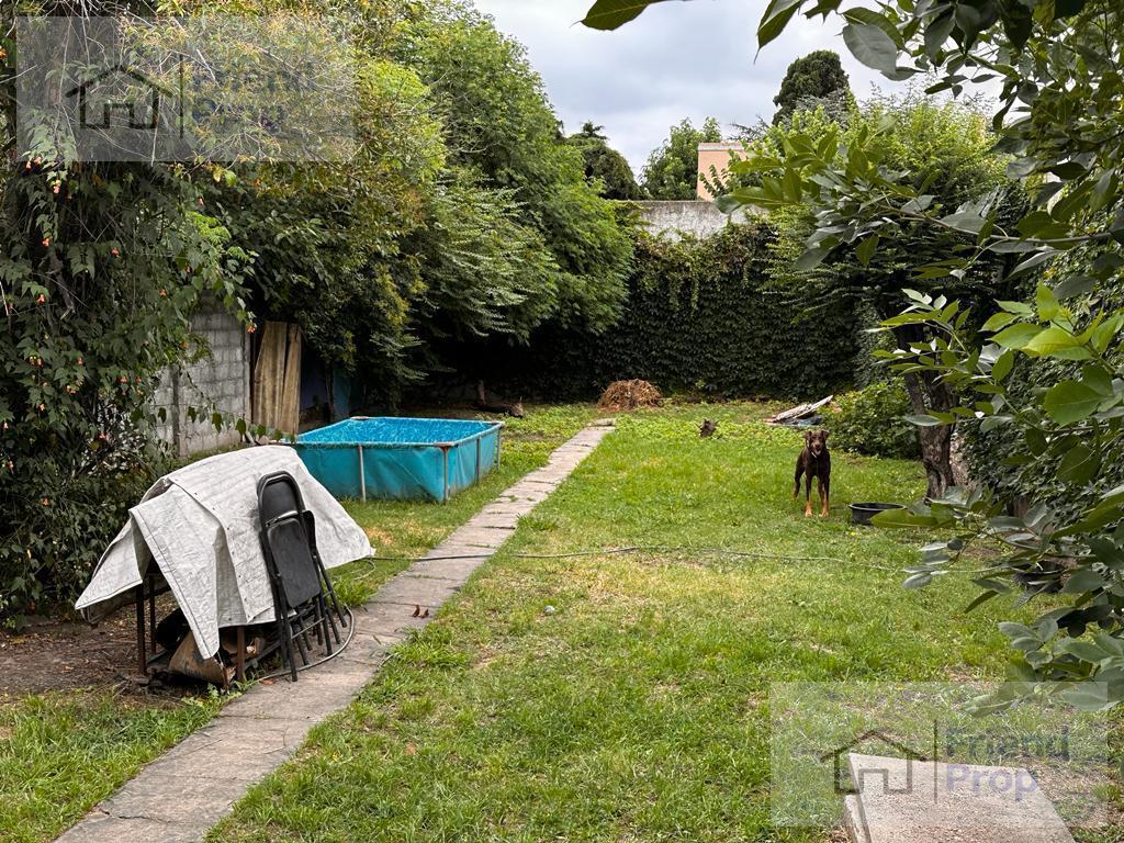 Foto de BAJÓ DE PRECIO - BURZACO - CASA CON RENTA - GRAN TERRENO LIBRE, imagen 1