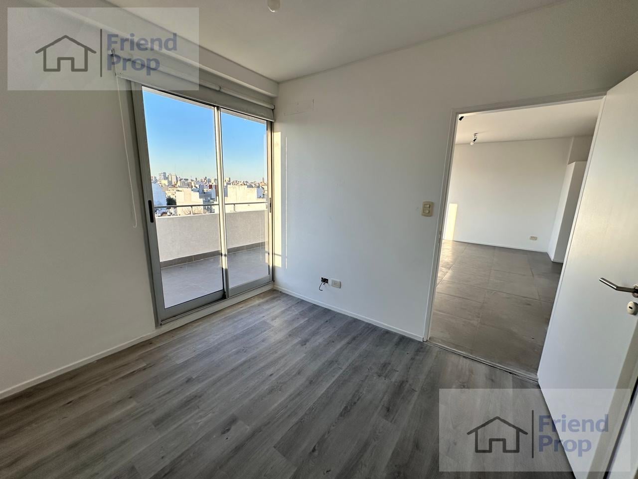 Foto de 2 ambientes con baño en suite y toilette - gran balcón terraza de 20 m2, imagen 4