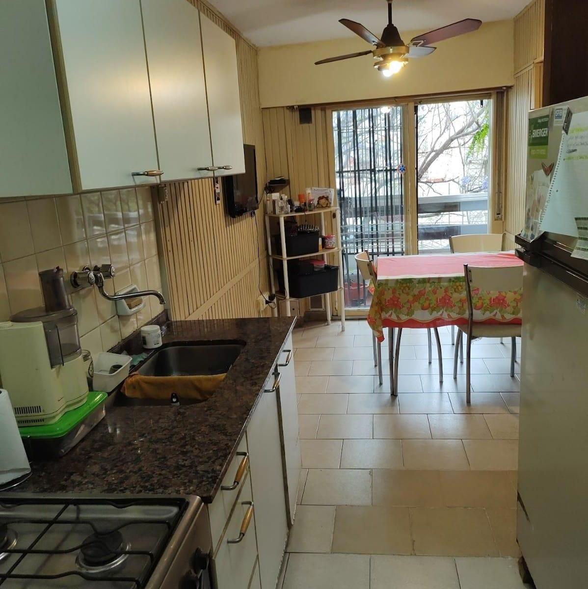 Departamento de 3 Dorm. con Balcón. Frente 4