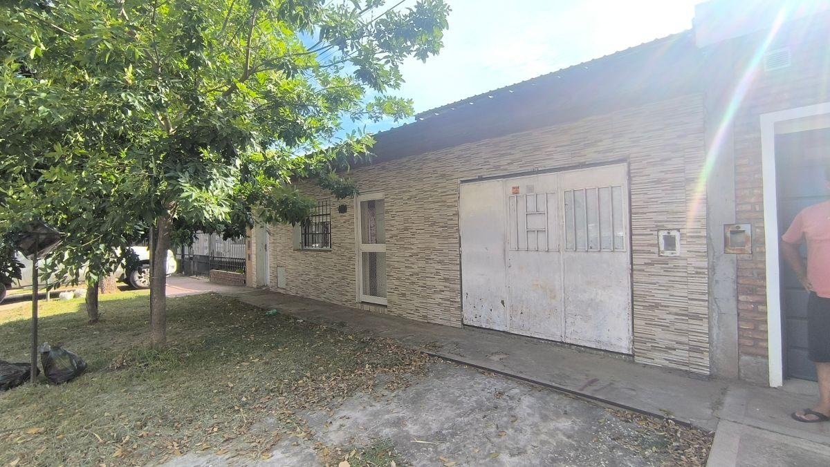 Casa con departamento a reciclar