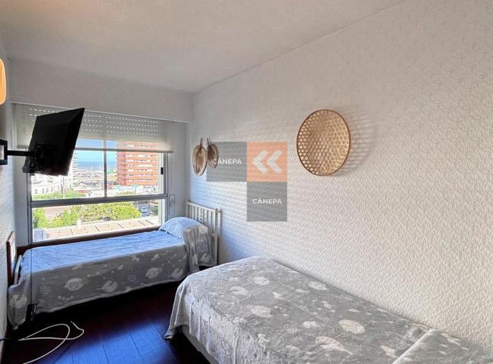 Foto de Disponible en alquiler espectacular apartamento en Mansa, con vistas inigualables al mar, imagen 2