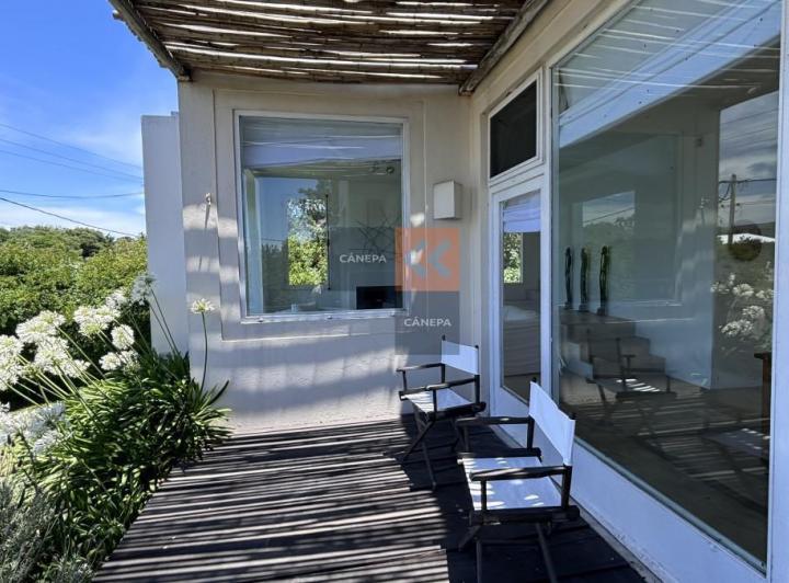 Casa en Venta en zona Punta Piedras 5