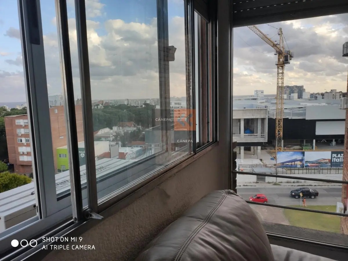 Venta apartamento de 3 dormitorios en  Malvin 5