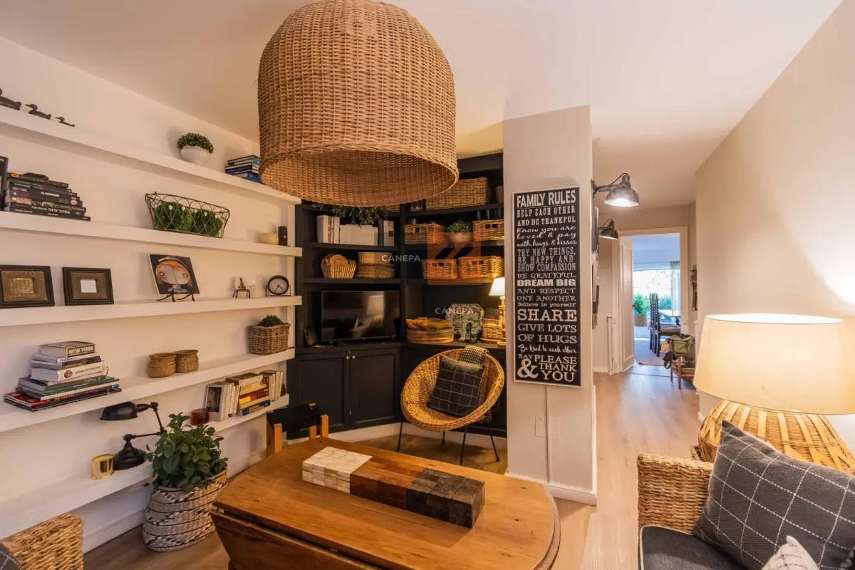 Venta apartamento de 3 dormitorios + patio con parrillero en Punta Carretas 5