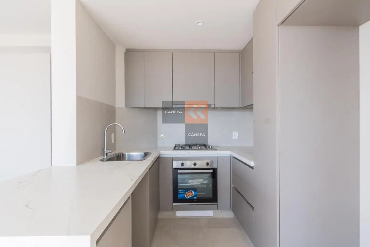 Alquiler apartamento de 2 dormitorios en Carrasco con seguridad y servicios 5