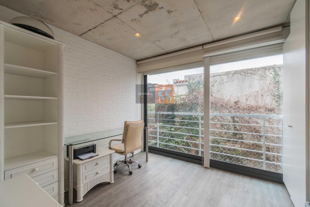 Foto de Venta apartamento de 2 dormitorios + terraza con parrillero en Malvín, imagen 2