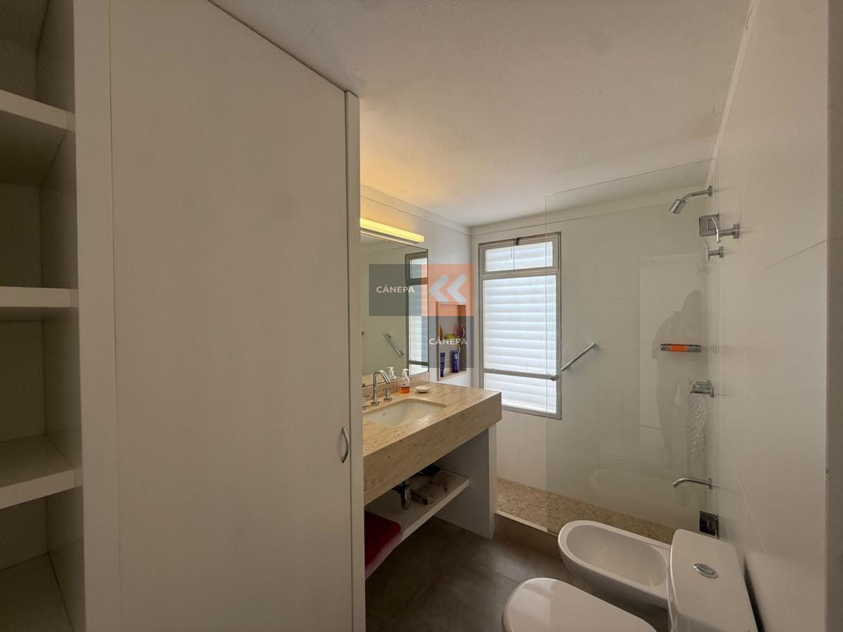 Foto de Apartamento con vista a la mansa de 2 dormitorios totalmente reciclado, imagen 2