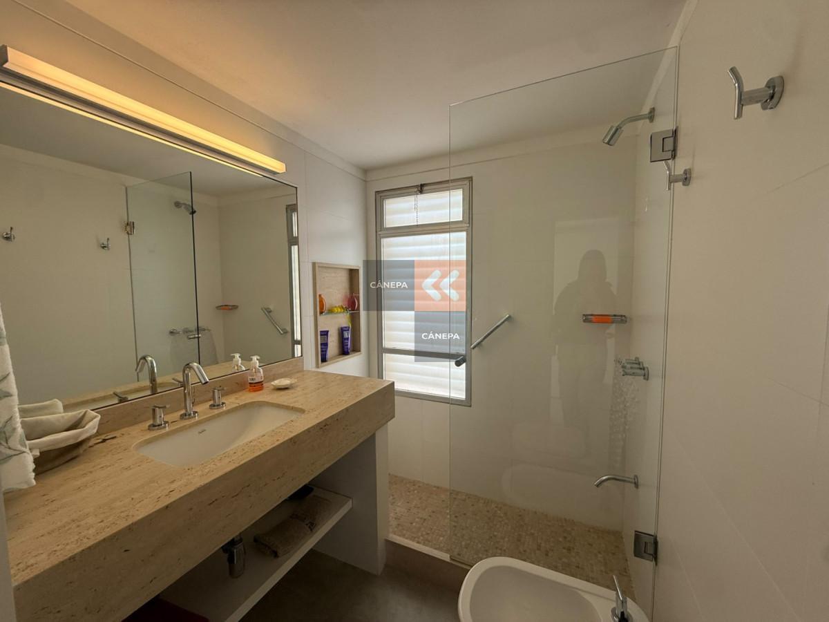 Foto de Apartamento con vista a la mansa de 2 dormitorios totalmente reciclado, imagen 1